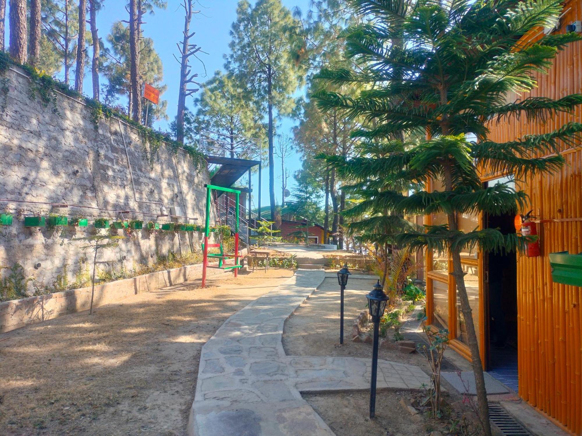 Hotel Zone Connect By The Park, Lansdowne Exterior foto