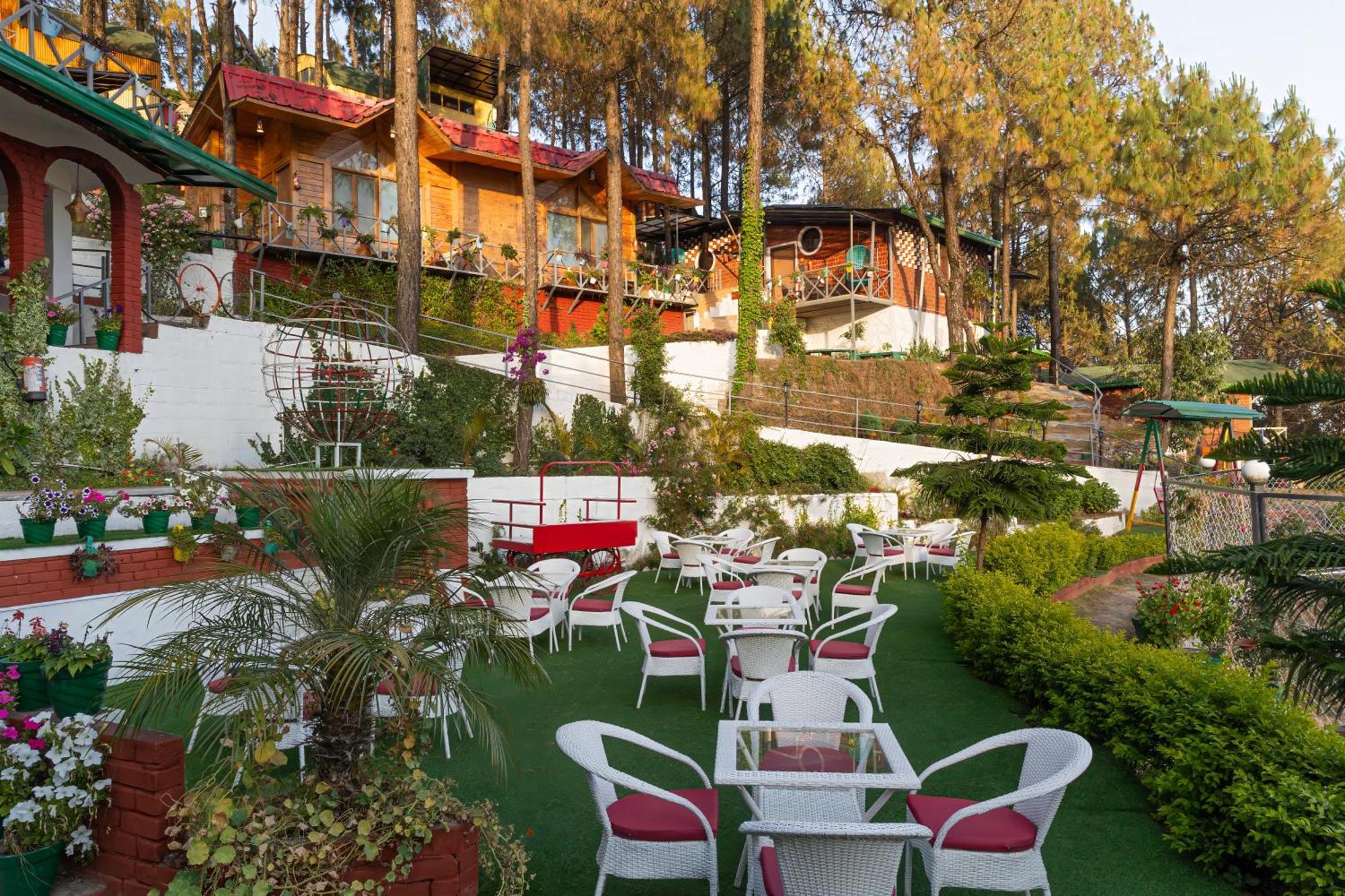 Hotel Zone Connect By The Park, Lansdowne Exterior foto